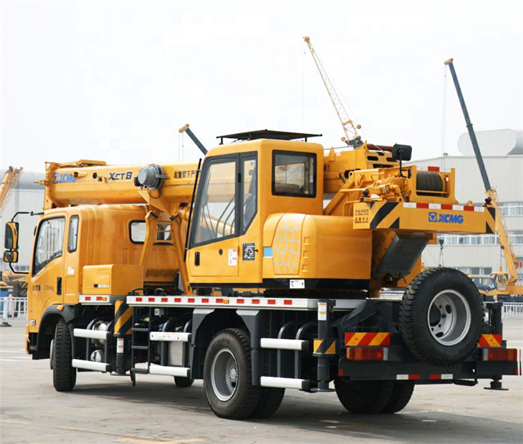 XCMG Official 8 Ton Hydraulic Truck Crane XCT8L4 China Small Hydraulic Crane Price